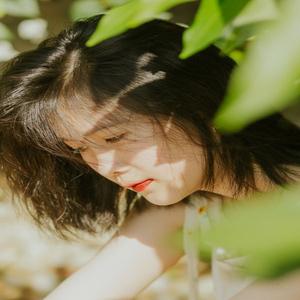闻刚厚